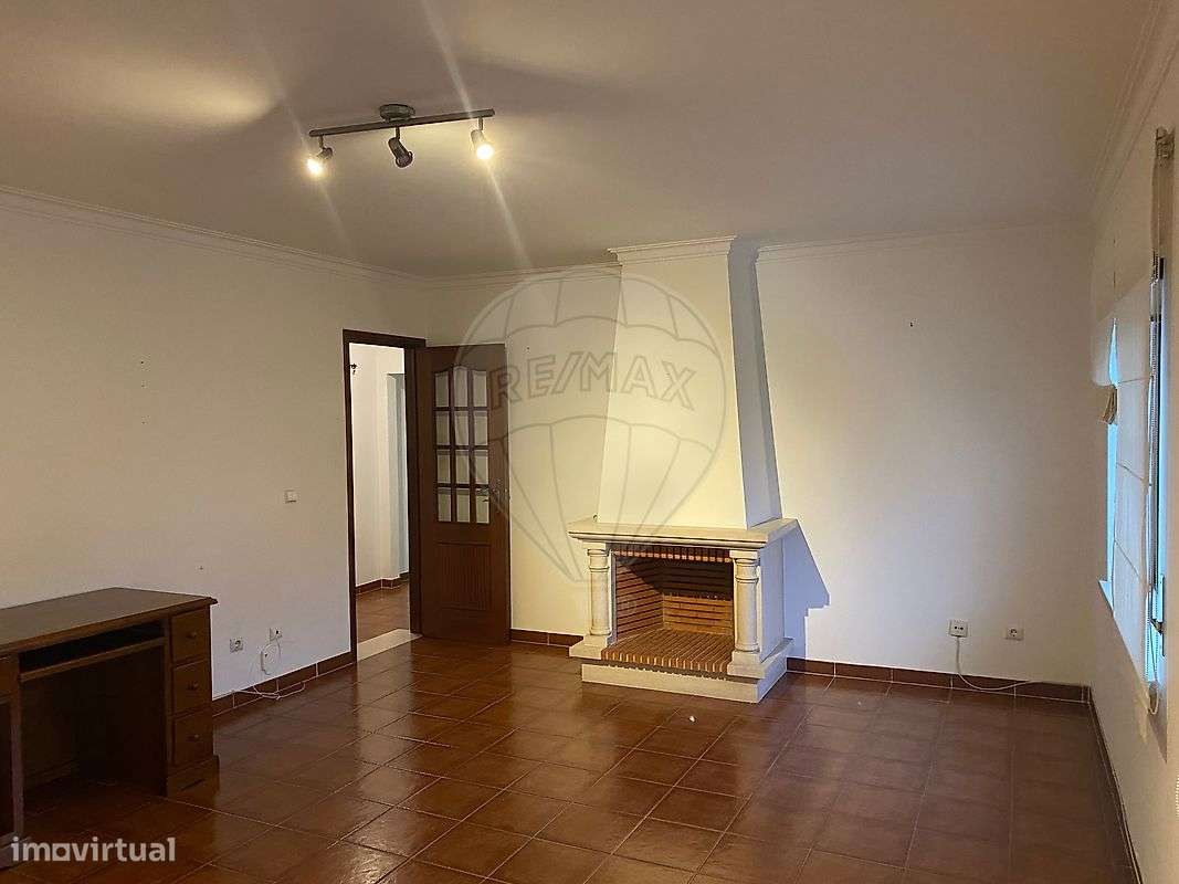 Apartamento T2 para arrendamento - Grande imagem: 2/11