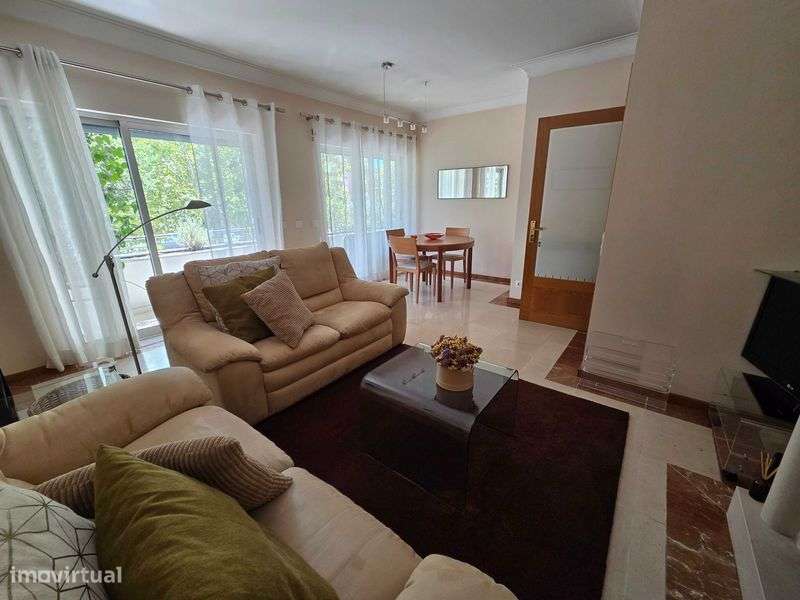 arrenda-se apartamento T2 no vale das flores - Grande imagem: 4/11