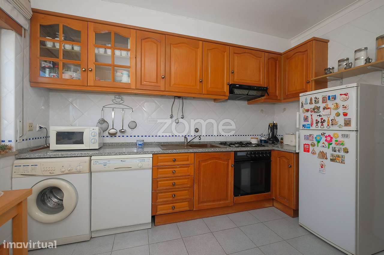 Apartamento T2 com 3 Lugares de Garagem | Alvide, Alcabideche, Cascais-10