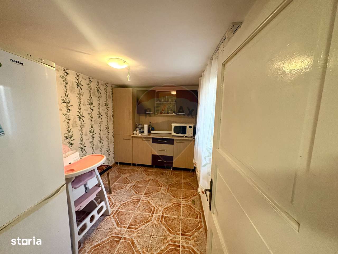 Oportunitate: Casa 3 camere si curte in zona centrala-11