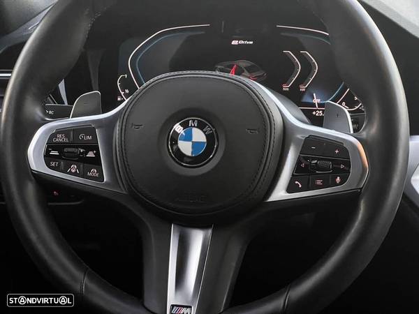 BMW 330 e iPerformance Pack M - 12