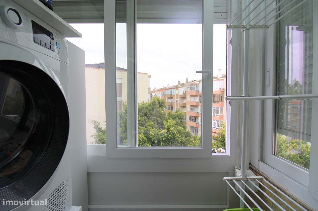 Apartamento T3 Torre da Marinha-7