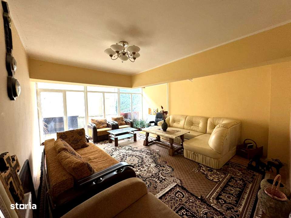 Vanzare triplex cu garaj si curte Zamca Suceava - 240mp- Oferta rara! - Imagine principală: 5/19