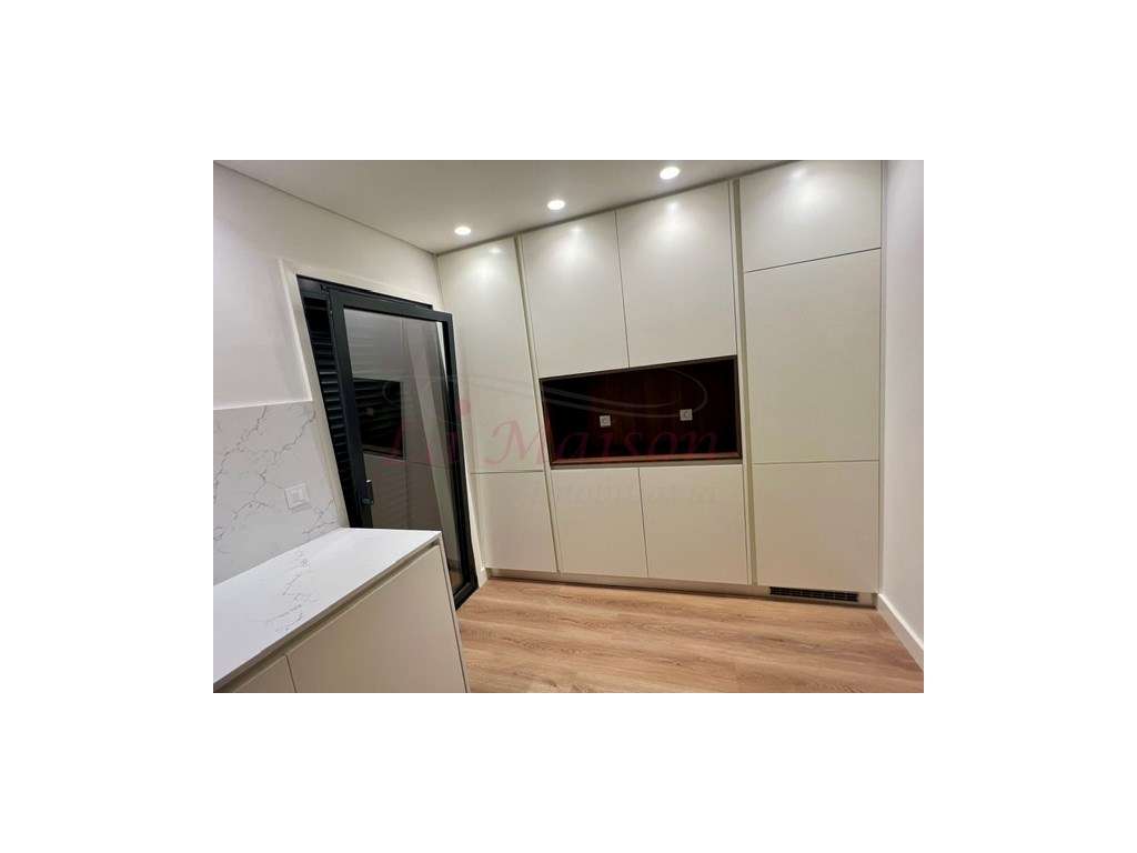 3 Apartamentos T2+1-27