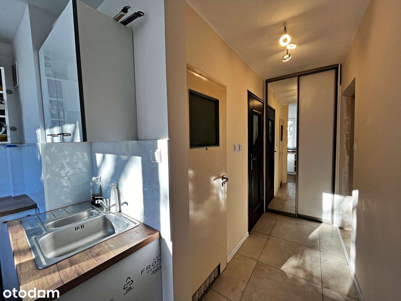 2 pokojowe mieszkanie z balkonem na parterze z parkingiem za szlabanem-2