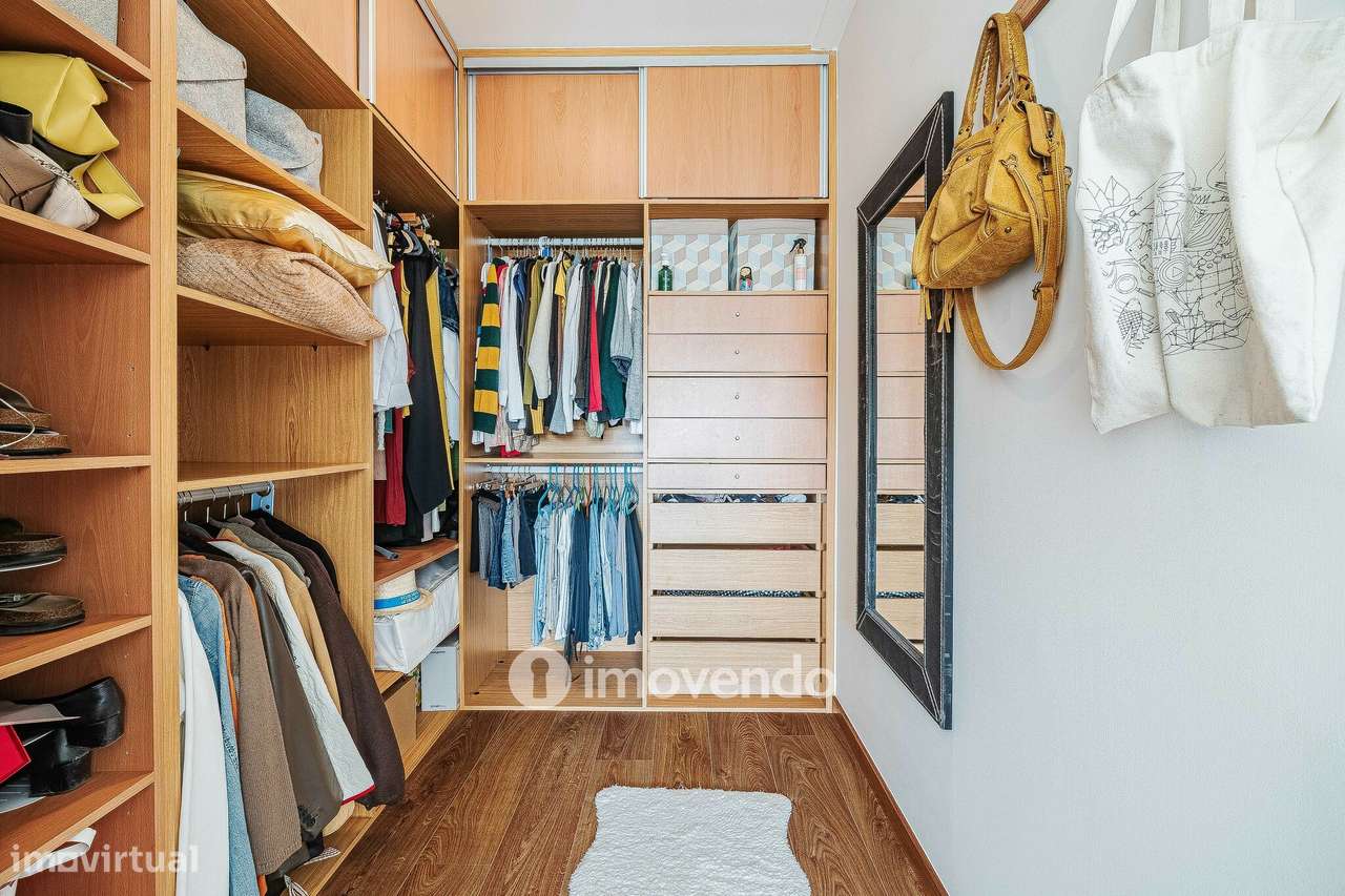 Apartamento T4 Duplex, com estacionamento e arrecadação, no Barreiro-35