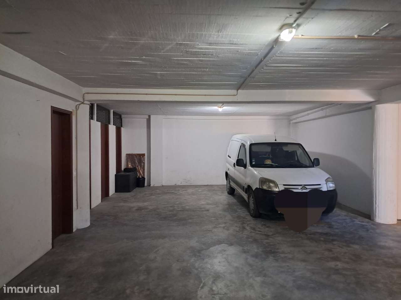 T4 com Estúdio em Bonito Prédio-22