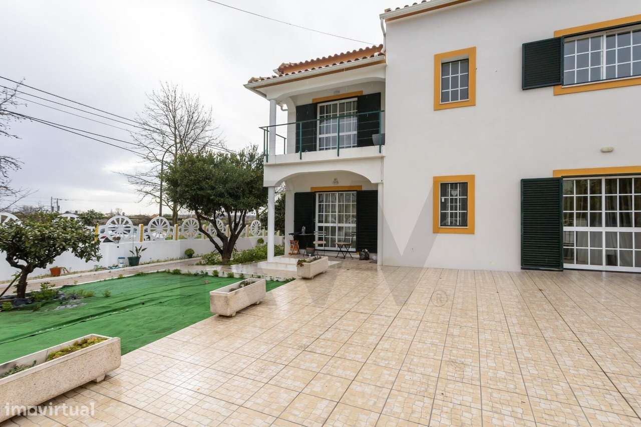 Moradia T4 na Moita – Zona do Palheirão | Excelente Exposição Solar-56