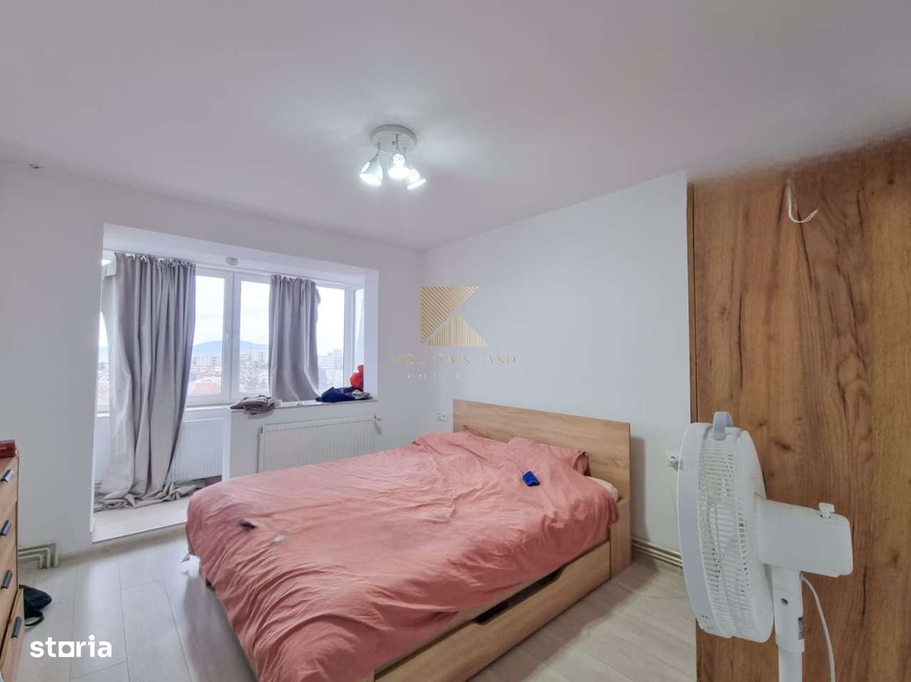 Apartament de 2 camere, semidecomandat, etaj 6/10, mobilat, Victoriei4-8