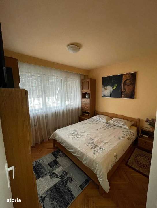 Apartament cu 3 camere , semidecomandat, etaj IV din IV, Str. Zenit, M - Imagine principală: 5/8