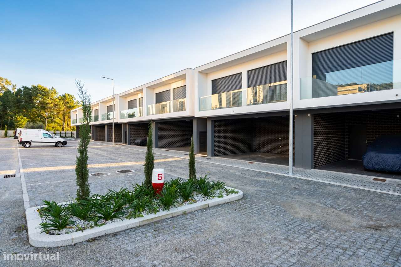 Moradia T4 de Gaveto de Luxo | Aldeamento João Paulo II – Esposende-38