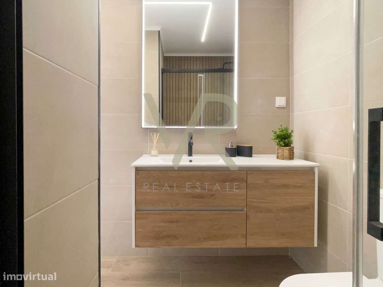 Apartamento T2 no centro de Almada-7