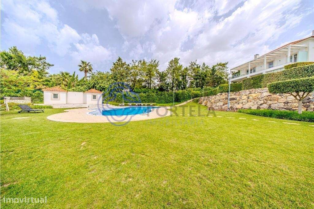 Apartamento Duplex T5 de Luxo com Terraço, Piscina e Garagem – Estoril-24