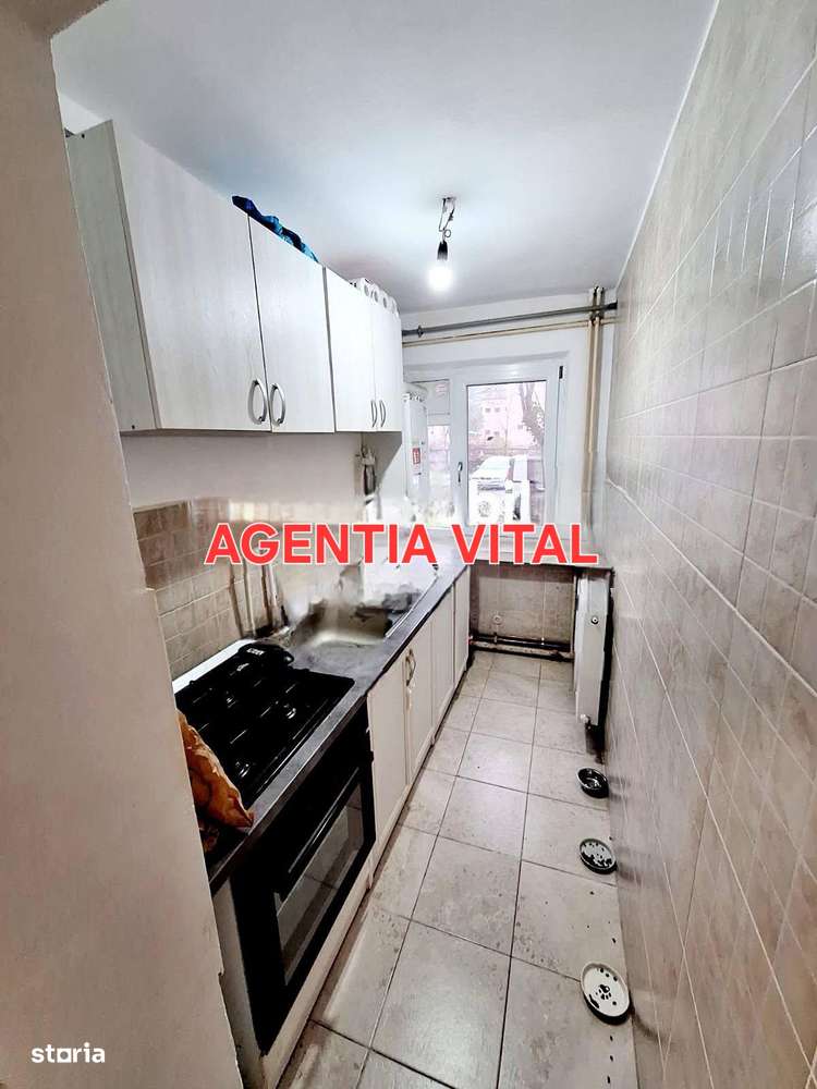 Apartament 3camere Craiovita p/4 cu centrala, renovat si mobilat - Imagine principală: 5/7