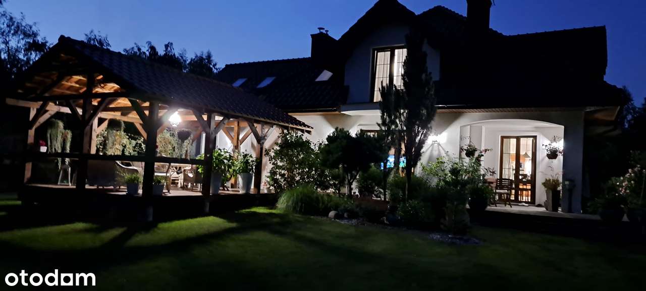 Luksusowy dom z pięknym ogrodem. - Pełny obrazek: 5/20