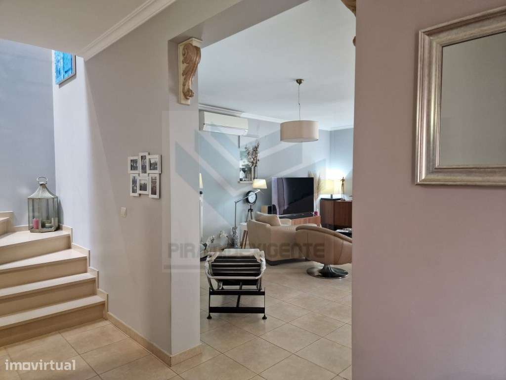 Moradia Isolada, Terraço Amplo e Piscina - Casas de Azeitão - Grande imagem: 4/31