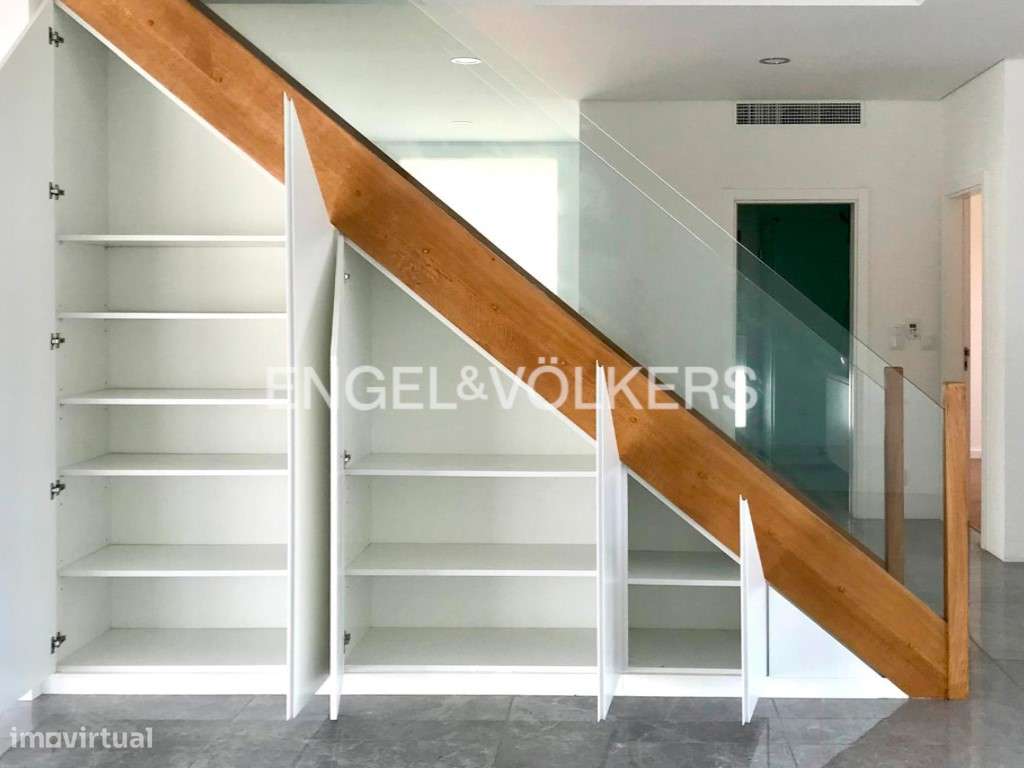 Sofisticada Moradia T5 com Piscina em Loures - Grande imagem: 5/47