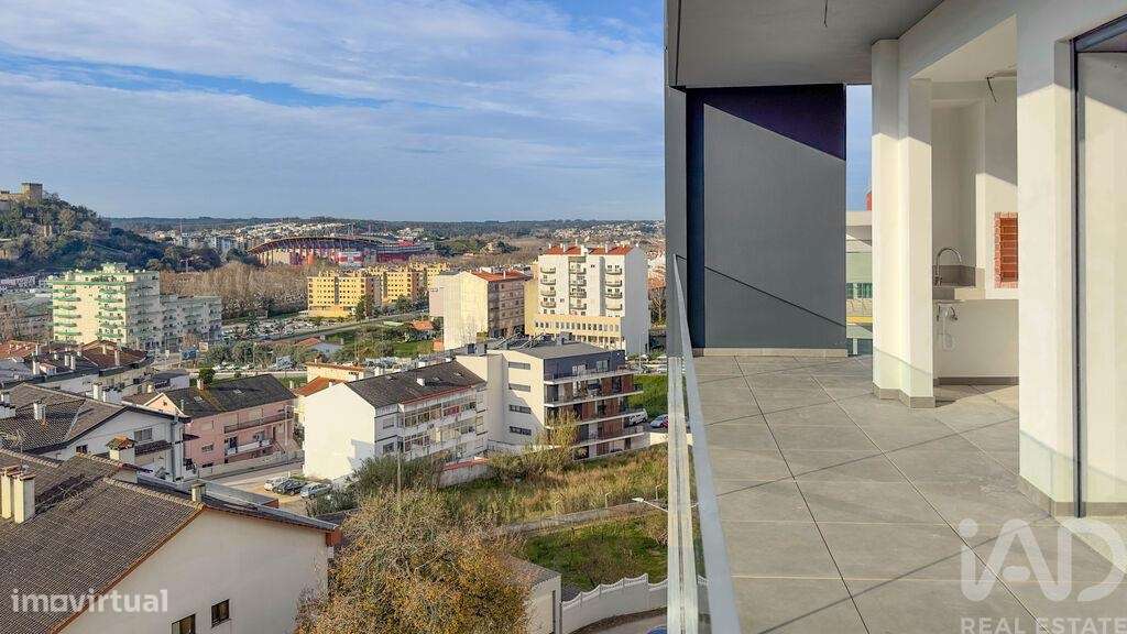 Apartamento T3 em Marrazes e Barosa de 213,5 m2 - Grande imagem: 3/4