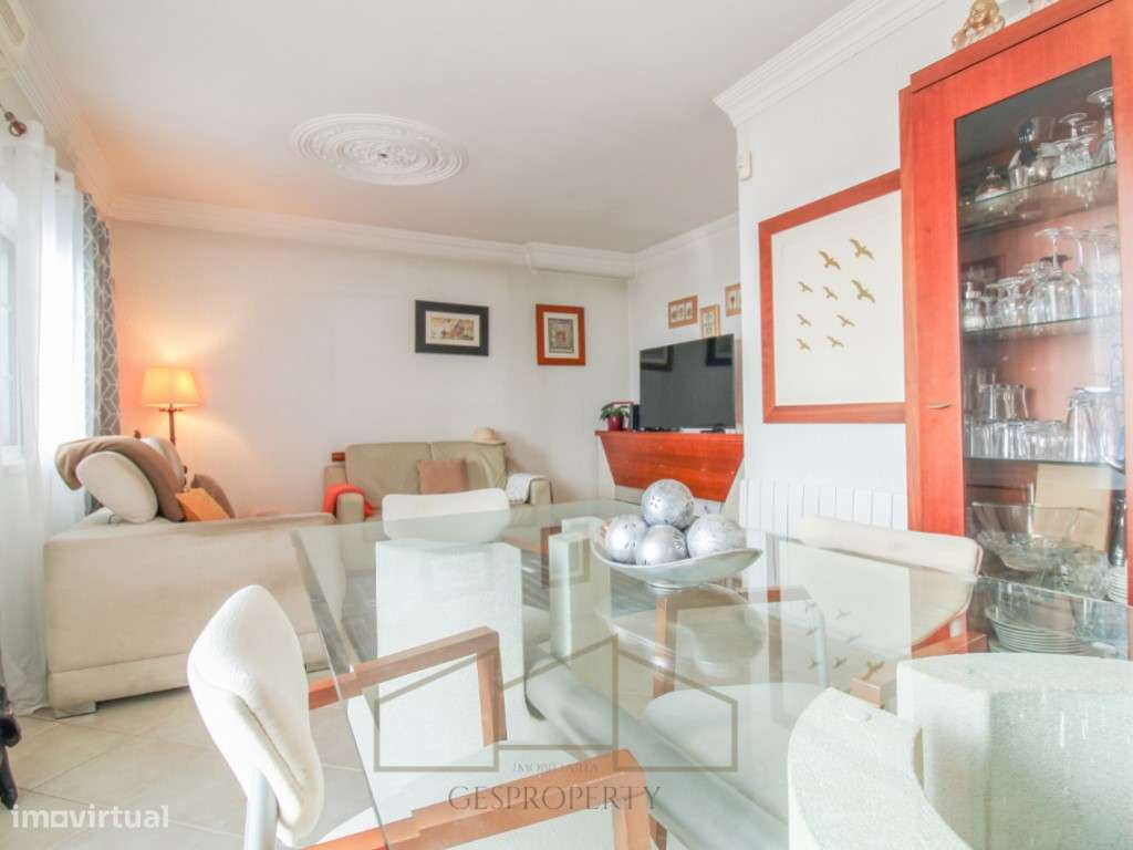 Moradia T3 nos Foros da Amora-3