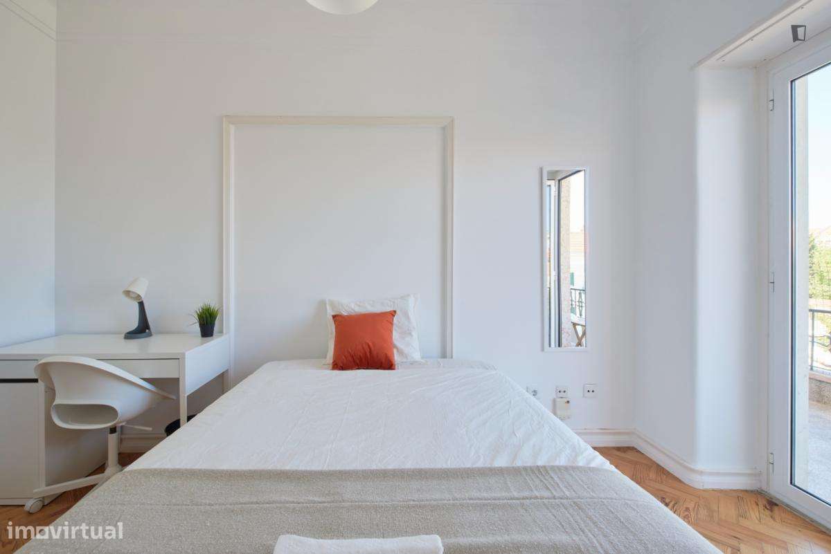 Quarto - localizado em Entrecampos Lisbon - Grande imagem: 4/32