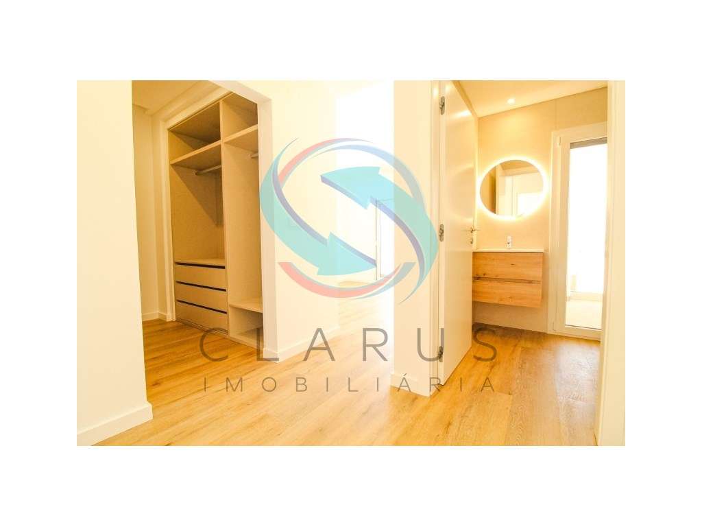 Moradia geminada em Vale de Milhaços-19