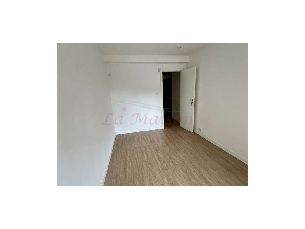 Apartamento T3 em Ramada-12