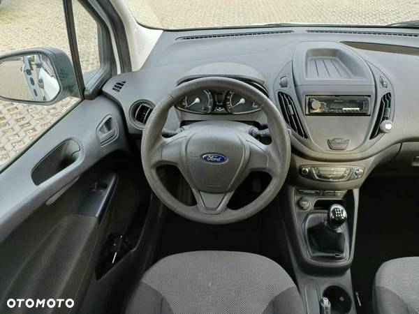 Ford Transit Courier - 10