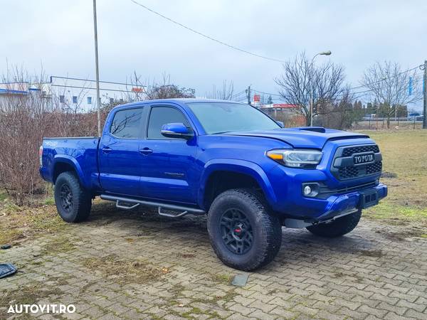 Toyota Tacoma - 2