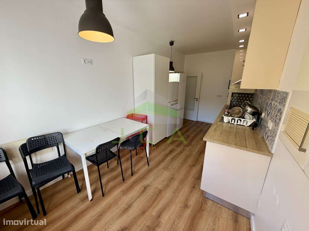 Apartamento T6 no centro de Leiria-4