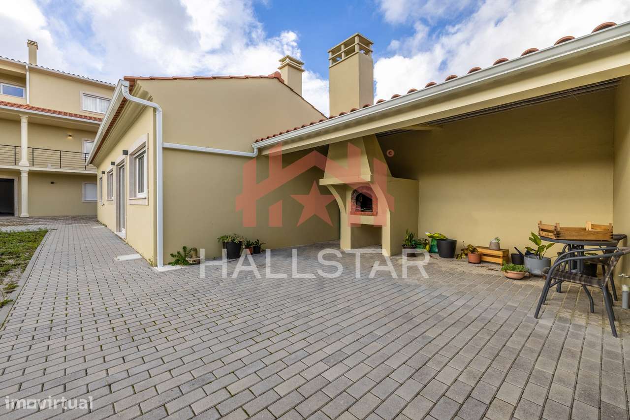 Moradia de Luxo T4 / Lote com 890m² / Marinha Grande-49