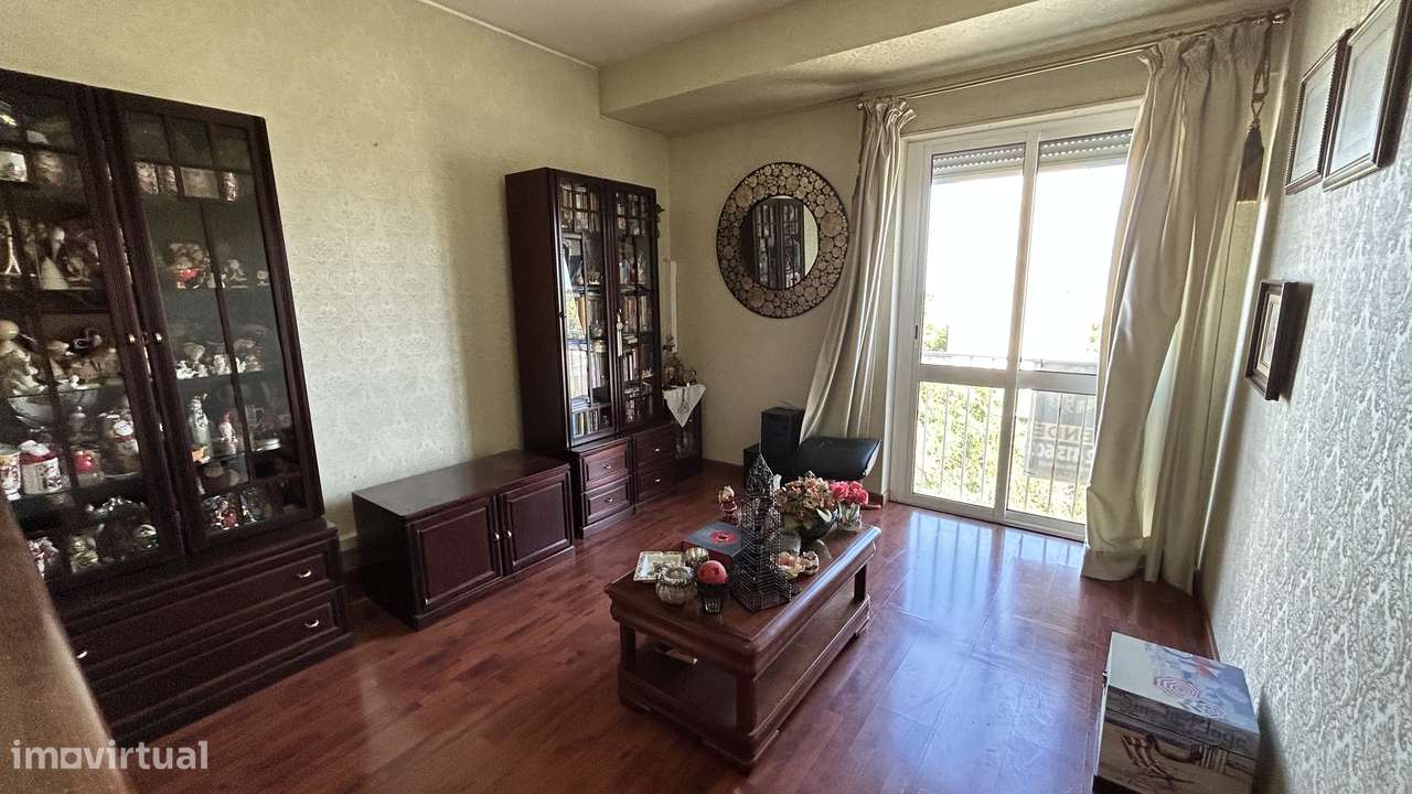 Apartamento T4 nos Olivais-18