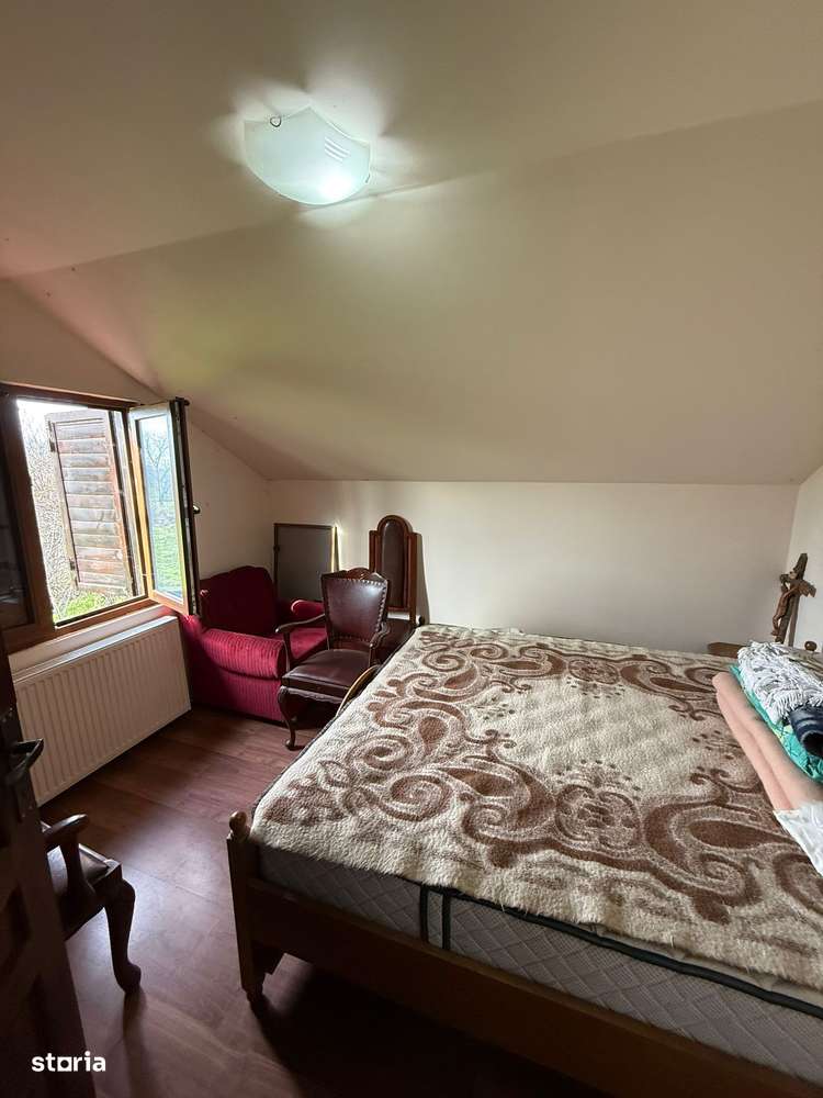 Casa de locuit sau de vacanta in Cornetu.-18