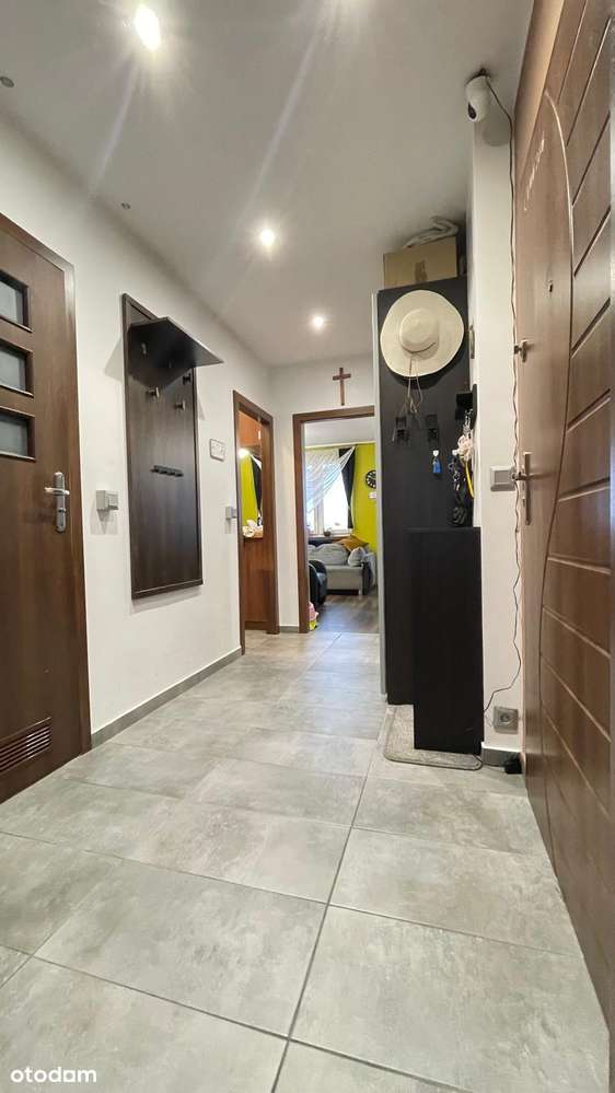 Na sprzedaż: przestronne 4-pokojowe mieszkanie-11