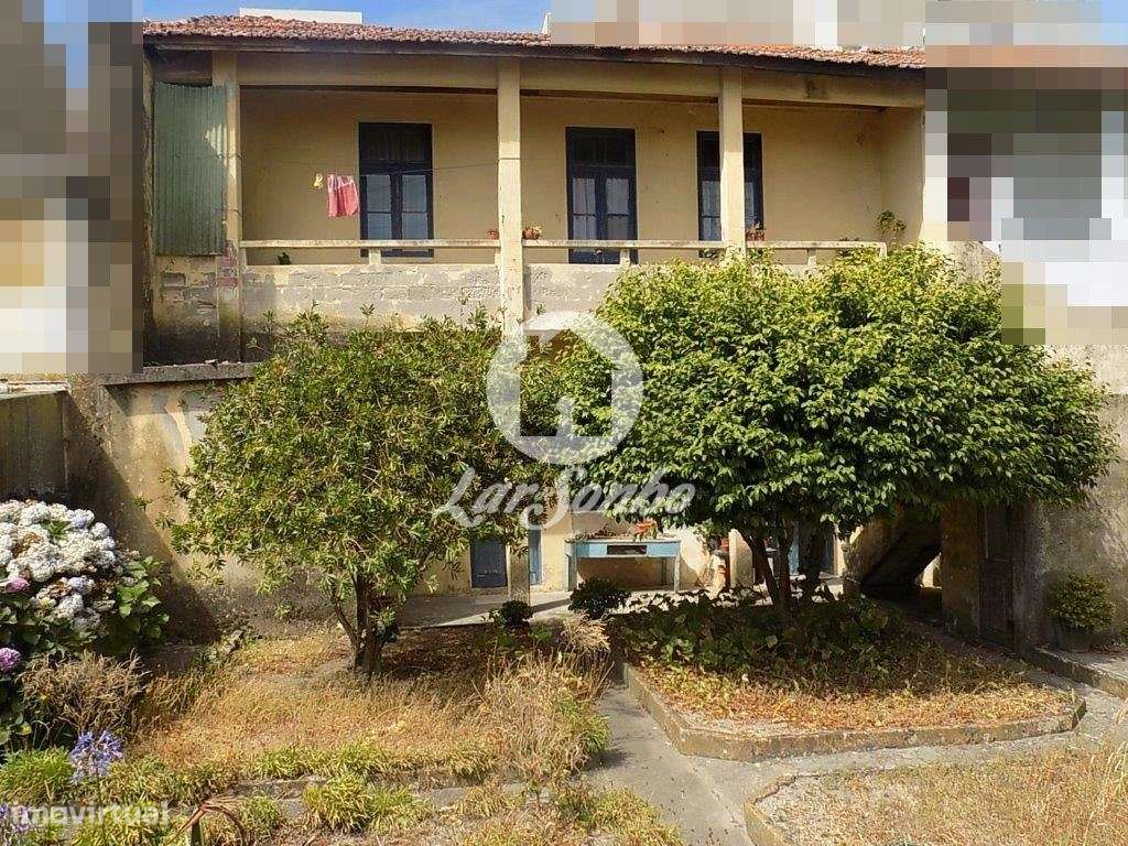 Moradia p/ restauro inserida num terreno de 328m2 na 2º linha de ma... - Grande imagem: 2/22