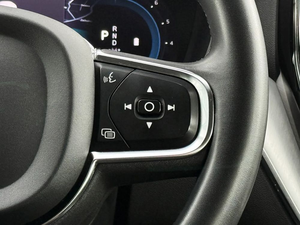 Volvo Xc-60 B4 B Momentum Pro 2022 — zdjęcie 6