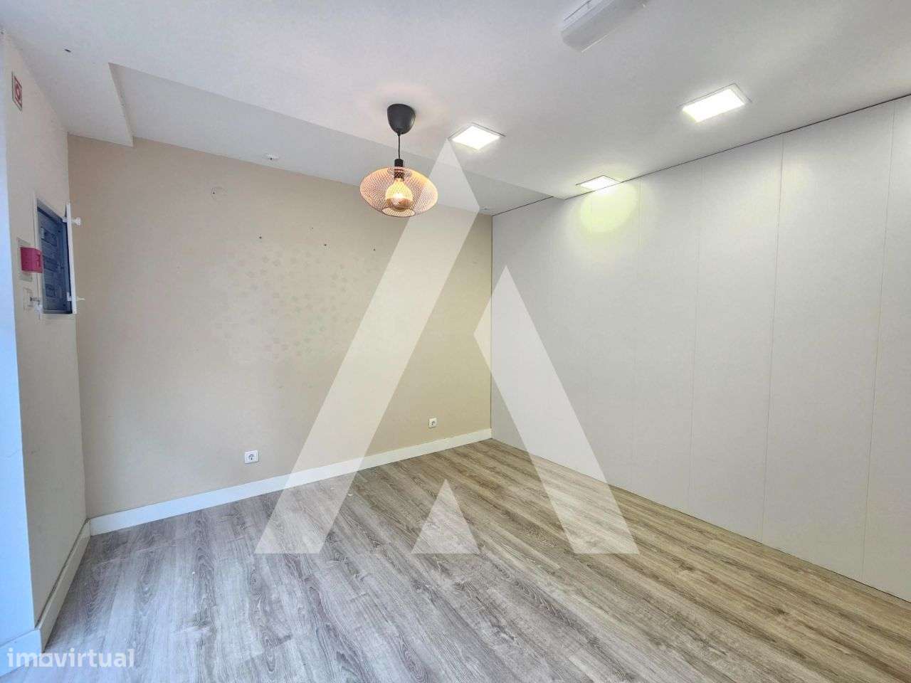 Loja com arrumo localizada no centro da cidade de Aveiro - Grande imagem: 4/21