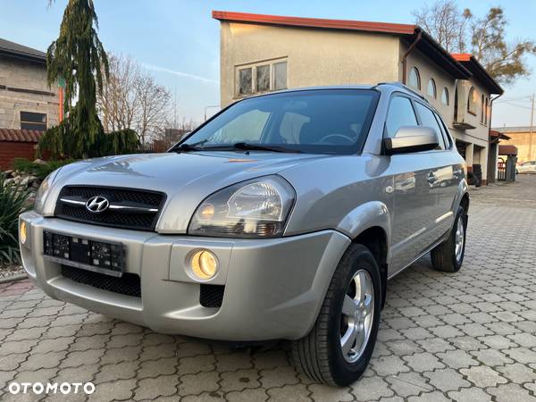 Hyundai Tucson 2.0 Comfort 2WD - 17