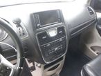 Chrysler Town & Country 3.6 Touring - 26