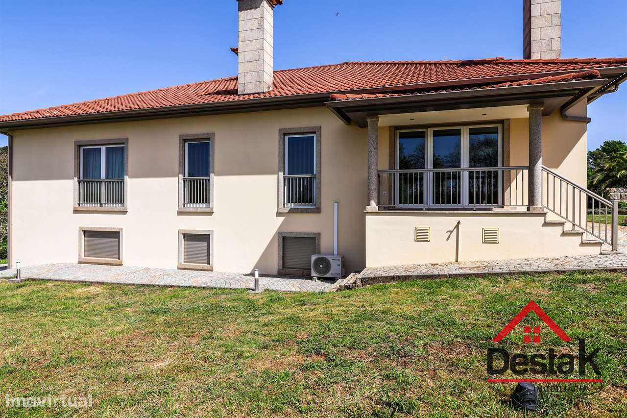 Fantástica Moradia isolada V4 em Lordosa, Viseu-54