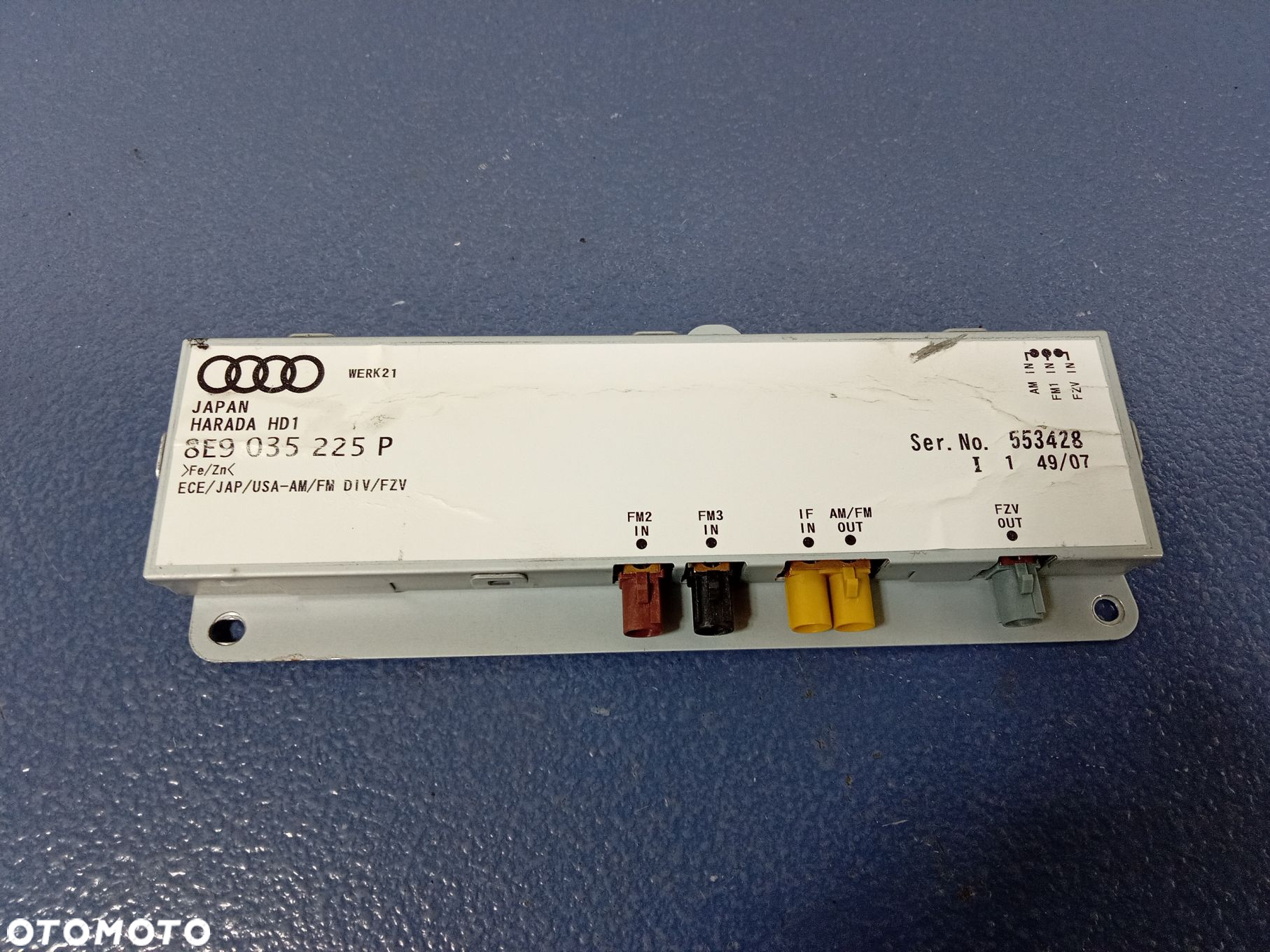 AUDI A4 B7 B6 WZMACNIACZ ANTENOWY 8E9035225P - 2