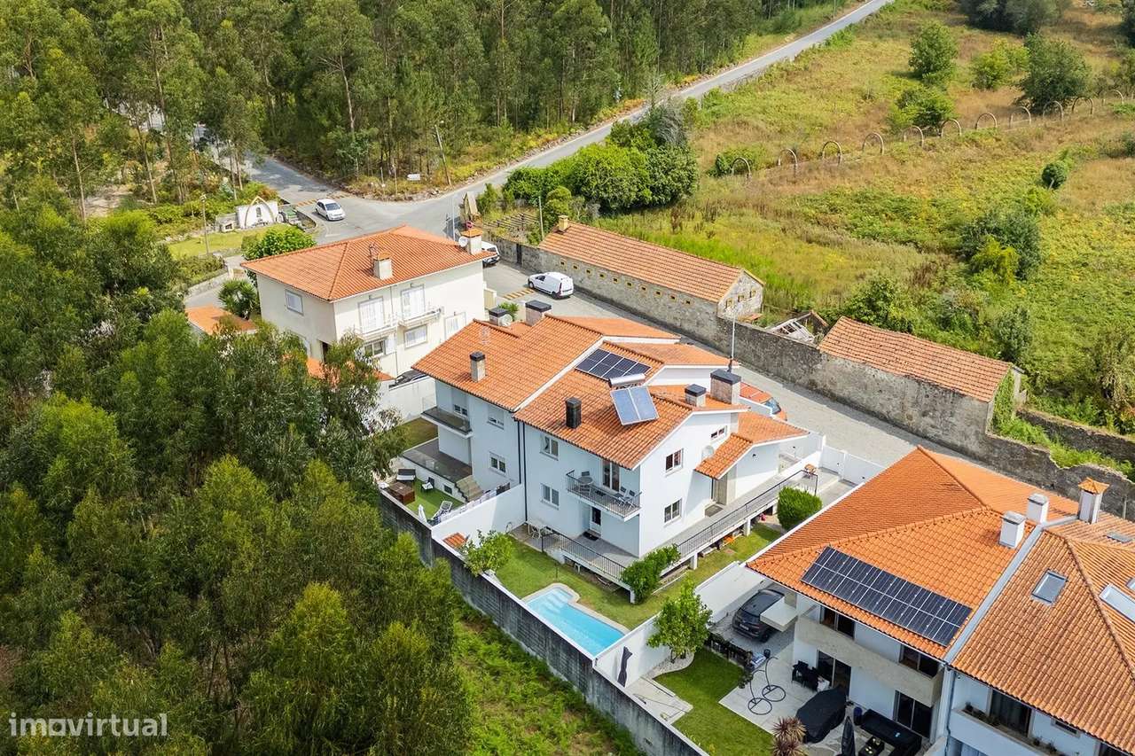 Moradia T4 com piscina nas Marinhas | Esposende-54
