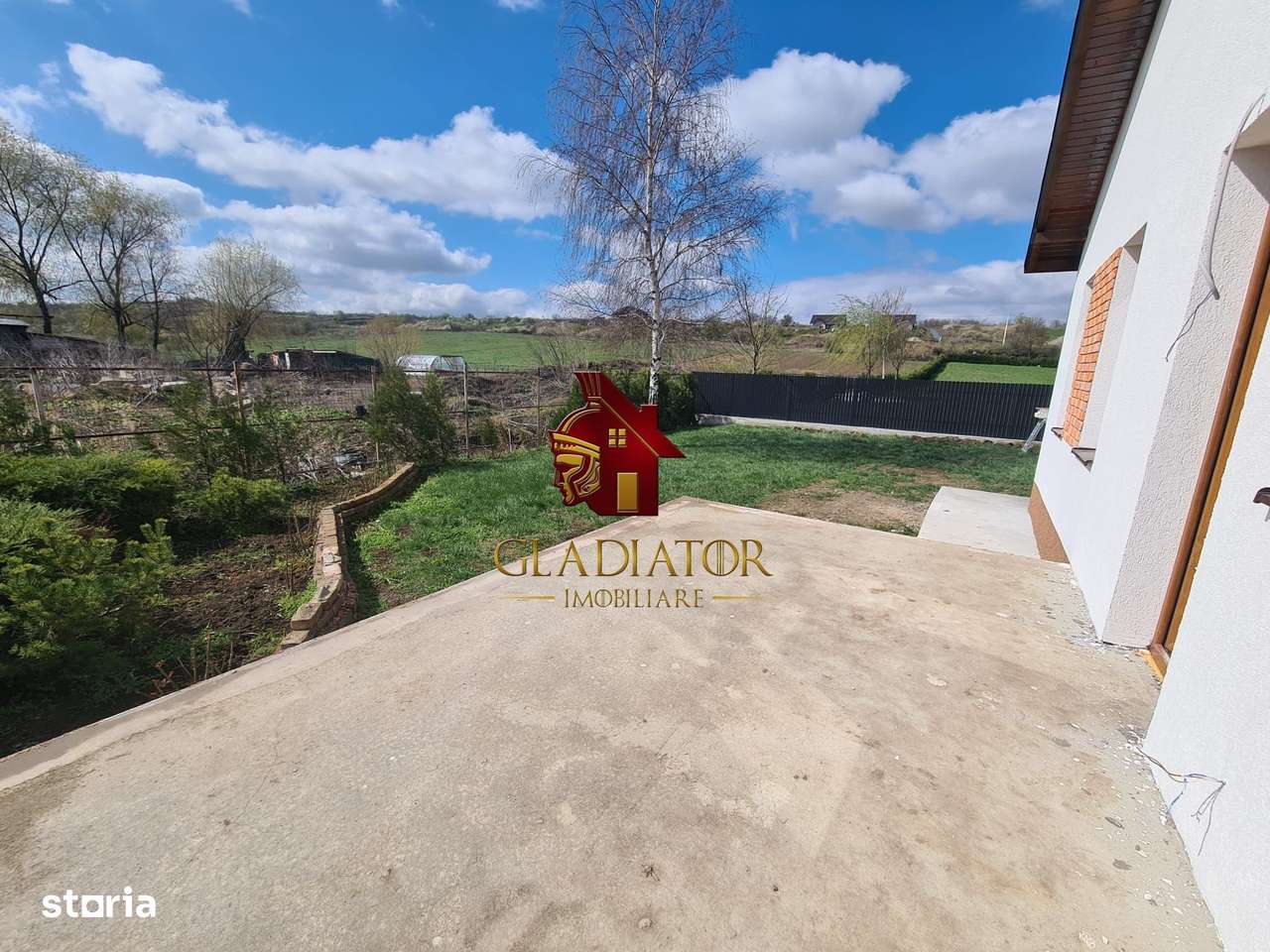 Casa plan parter deosebita, Lunca Cetatuii Ciurea, la asfalt, zona vis-13