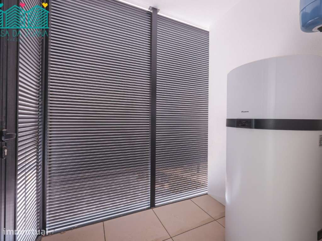 Apartamento T2 com Lugar de Garagem em Esgueira-22