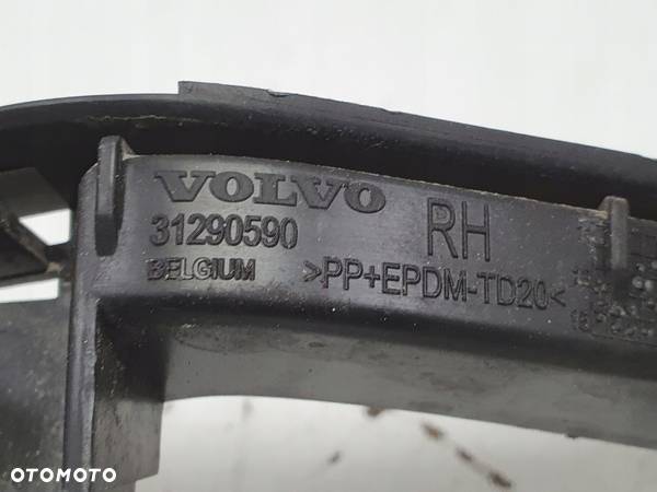 Volvo V40 II ŚLIZG TYLNEGO ZDERZAKA PRAWY TYŁ TYLNI TYLNIEGO 31290590 - 2