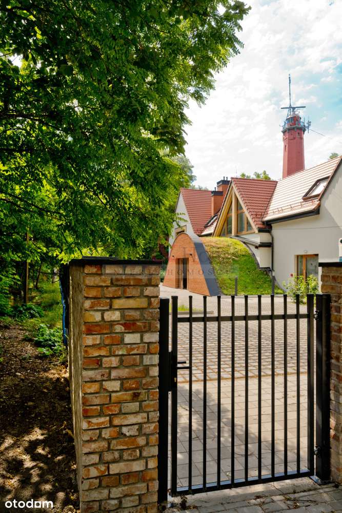 Latarnia za oknem, ogród pod domem, plaża - Hel-10