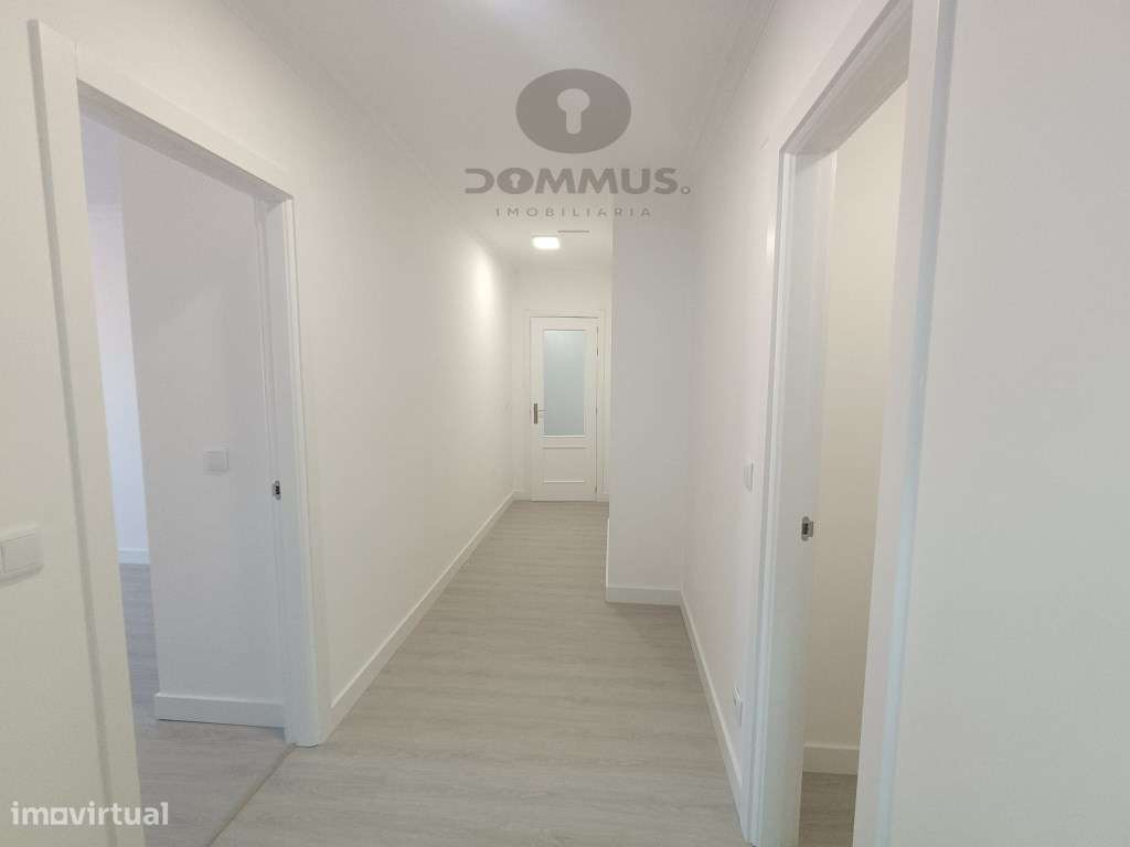 Apartamento T2 Remodelado c/ Arrecadação em São Marcos-23