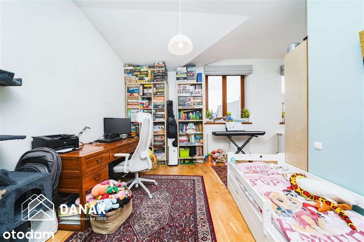 Kazimierz! Przestronne 3 pokojowe z potencjałem-9