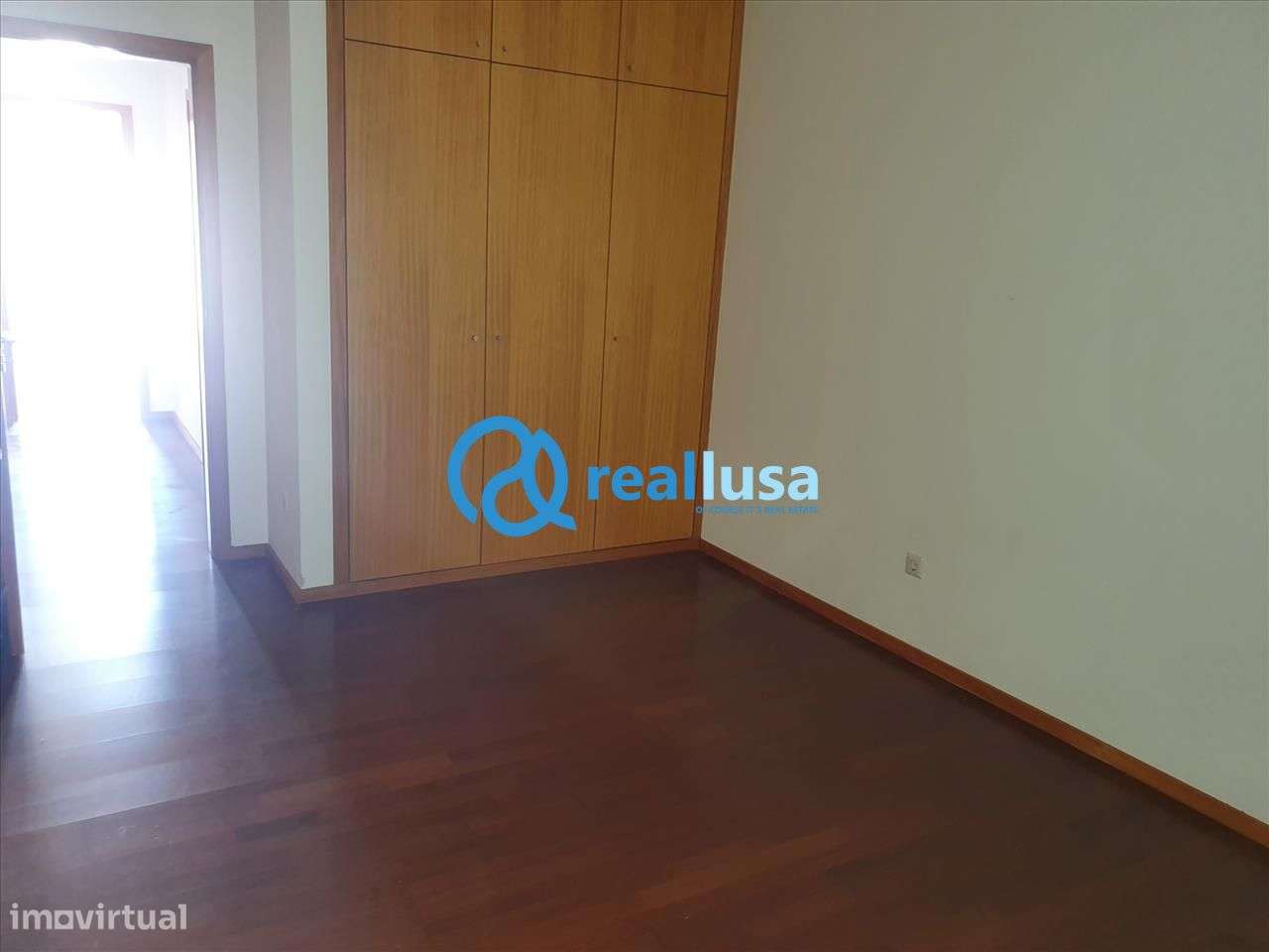 Apartamento T4 c/ garagem Oliveira do Douro Vila Nova de Gaia-8