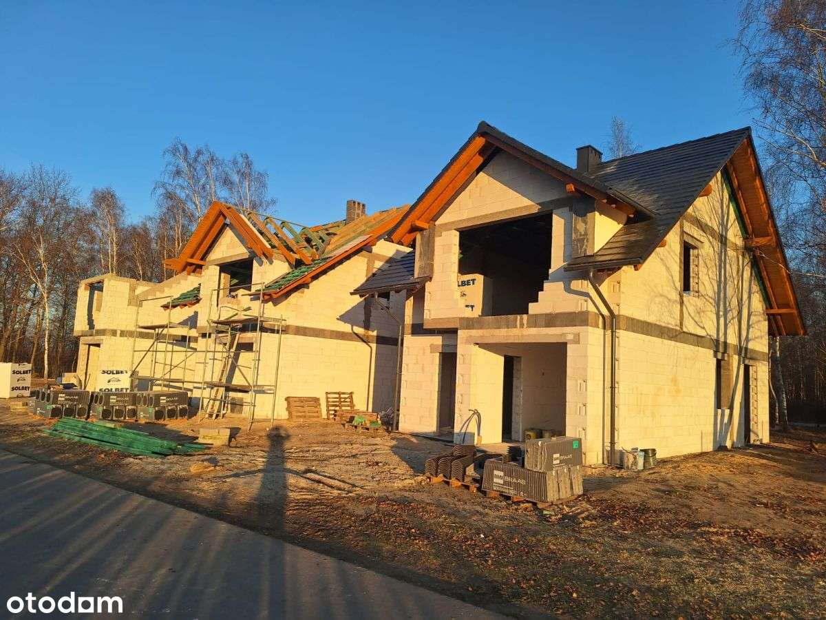 piękny dom w lesie, garaż , blisko Pkp-5