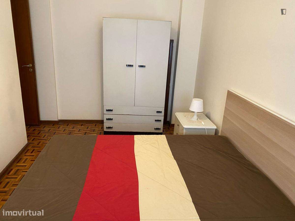 Apartamento com 3 quartos - localizado em Mafamude Porto - Grande imagem: 5/6